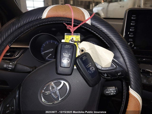 20233977 :رقم المزاد ، NMTKHMBX4KR072319 vin ، 2019 Toyota C-hr Xle مزاد بيع