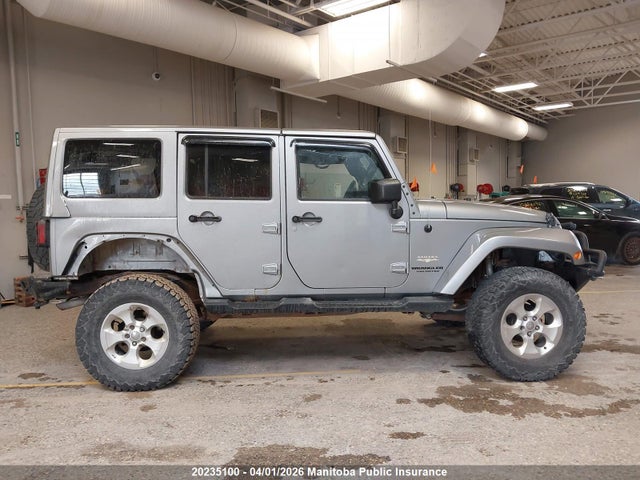 1C4BJWEG1EL316270 Jeep Wrangler Unlimited Sahara