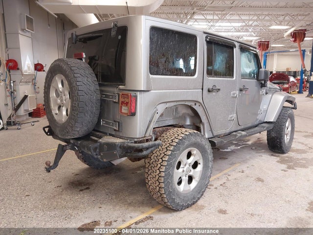 1C4BJWEG1EL316270 Jeep Wrangler Unlimited Sahara