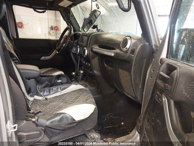 1C4BJWEG1EL316270 Jeep Wrangler Unlimited Sahara