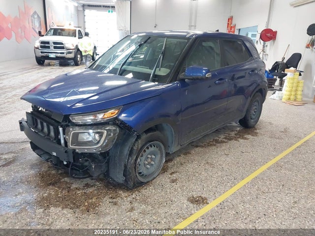 Hyundai Venue Essential 2021 KMHRB8A32MU065287 Image 2