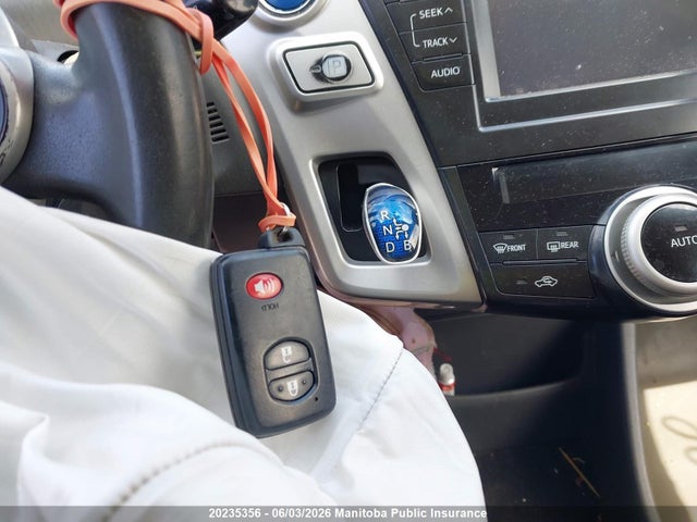 2014 Toyota Prius V მანქანა იყიდება აუქციონზე, vin: JTDZN3EU1E3326000, აუქციონის ნომერი: 20235356