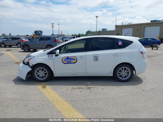 2014 Toyota Prius V მანქანა იყიდება აუქციონზე, vin: JTDZN3EU1E3326000, აუქციონის ნომერი: 20235356