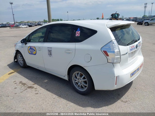 2014 Toyota Prius V მანქანა იყიდება აუქციონზე, vin: JTDZN3EU1E3326000, აუქციონის ნომერი: 20235356