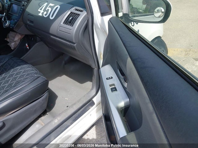 2014 Toyota Prius V მანქანა იყიდება აუქციონზე, vin: JTDZN3EU1E3326000, აუქციონის ნომერი: 20235356