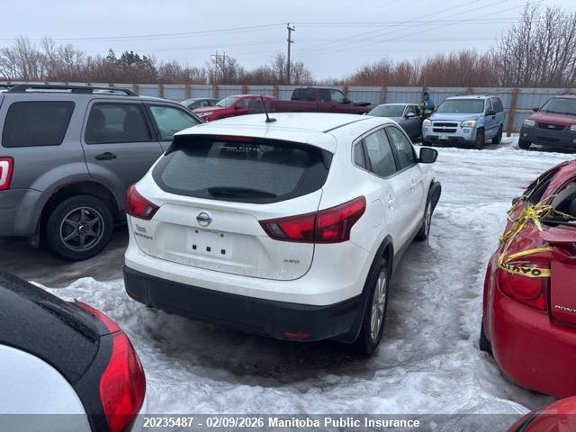 JN1BJ1CR3KW335925 Nissan Qashqai S