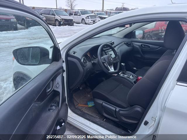 JN1BJ1CR3KW335925 Nissan Qashqai S
