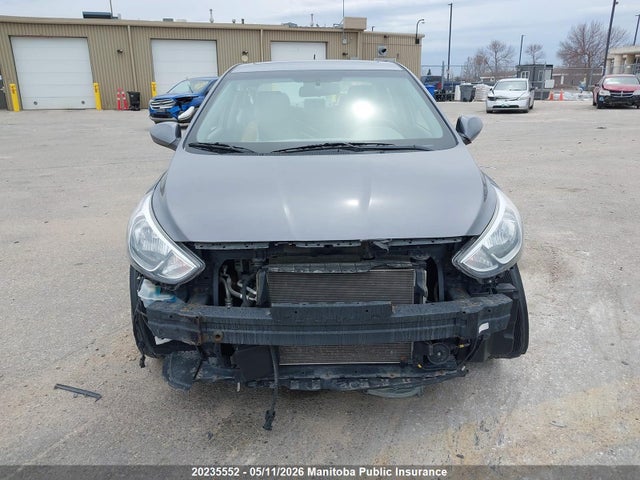 2017 Hyundai Accent Se მანქანა იყიდება აუქციონზე, vin: KMHCT4AE2HU302363, აუქციონის ნომერი: 20235552