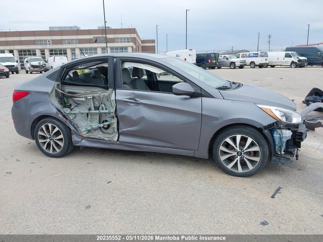 2017 Hyundai Accent Se მანქანა იყიდება აუქციონზე, vin: KMHCT4AE2HU302363, აუქციონის ნომერი: 20235552