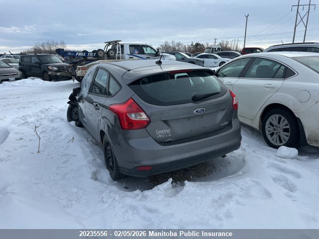 1FADP3K25EL315370 Ford FOCUS SE