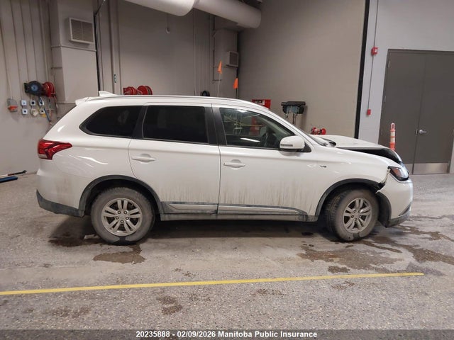 JA4JZ3AXXJZ607036 Mitsubishi Outlander Se