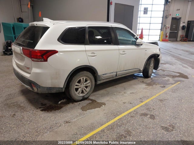 JA4JZ3AXXJZ607036 Mitsubishi Outlander Se