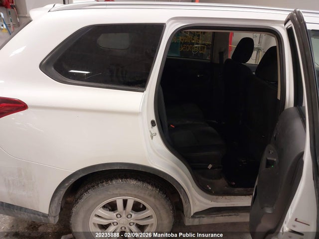 JA4JZ3AXXJZ607036 Mitsubishi Outlander Se