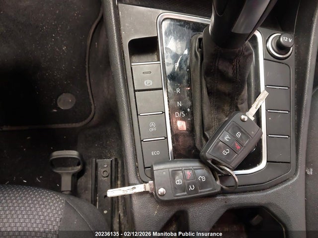 3VWC57BU2KM018956 Volkswagen Jetta 1.4 Tsi