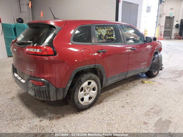1C4PJMAB9GW328821 Jeep Cherokee Sport