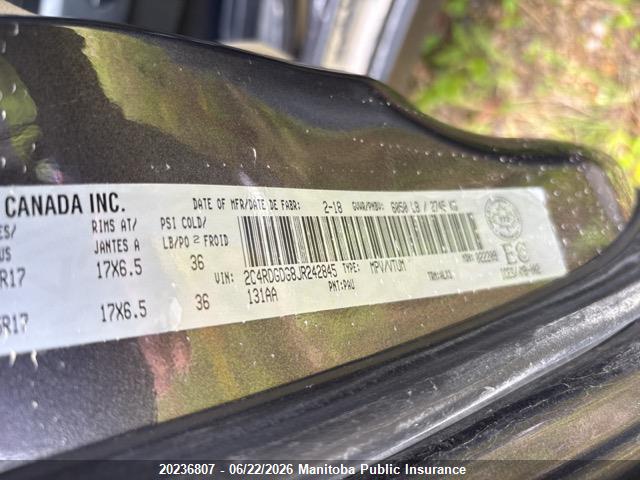 Dodge Grand Caravan Crew 2018 2C4RDGDG8JR242845 Image 9