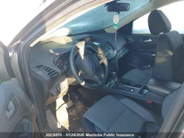 1FMCU0GD8HUA00516 Ford ESCAPE SE