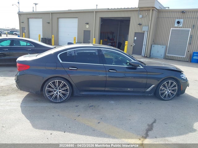 WBAJE7C30HG887944 BMW 540i Xdrive