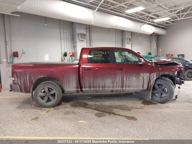 1C6RR7UT3JS166990 Dodge Ram 1500 Sport Crew Cab