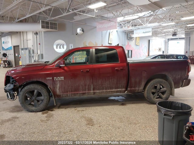 1C6RR7UT3JS166990 Dodge Ram 1500 Sport Crew Cab