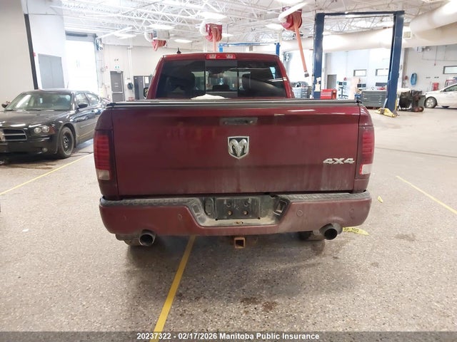 1C6RR7UT3JS166990 Dodge Ram 1500 Sport Crew Cab