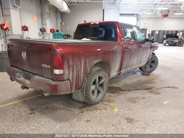 1C6RR7UT3JS166990 Dodge Ram 1500 Sport Crew Cab