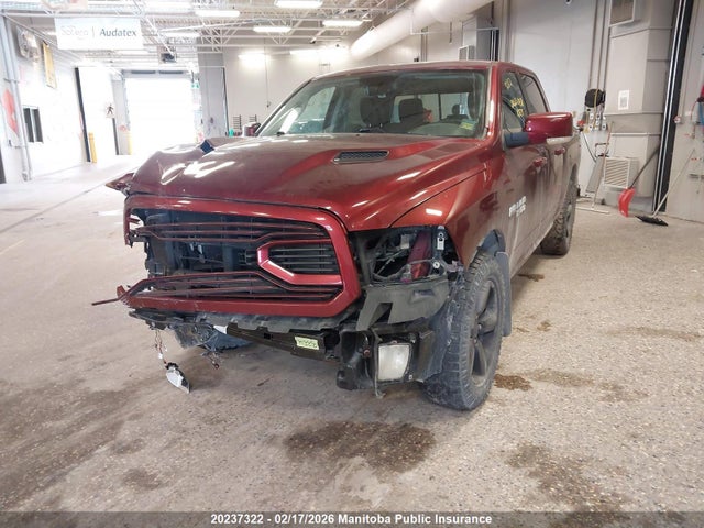 1C6RR7UT3JS166990 Dodge Ram 1500 Sport Crew Cab