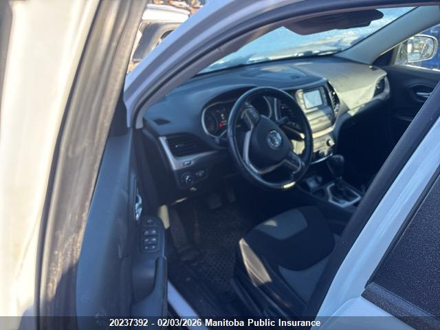 1C4PJLCB0EW291890 Jeep Cherokee Sport