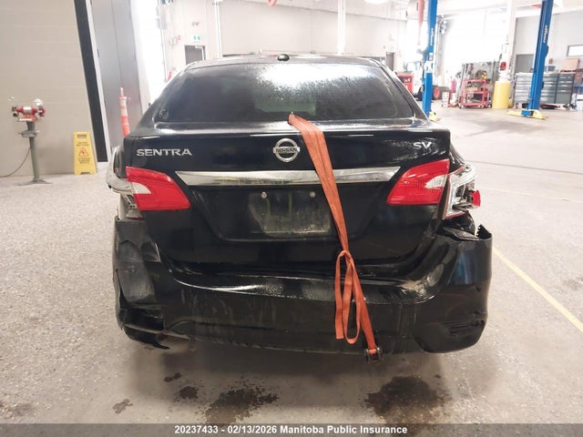 3N1AB7AP2JY217109 Nissan Sentra 1.8 Sv