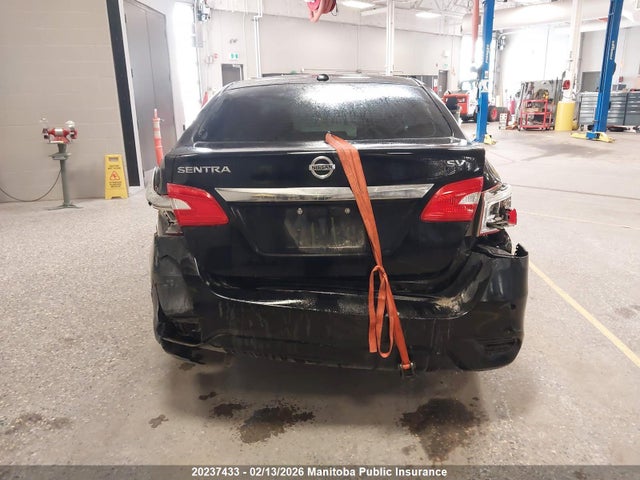 3N1AB7AP2JY217109 Nissan Sentra 1.8 Sv