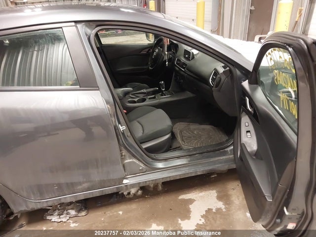 3MZBM1U7XEM101719 Mazda Mazda3 Gx Sky