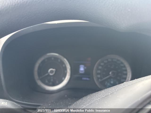 Hyundai Venue Essential 2022 KMHRB8A37NU198774 Image 7