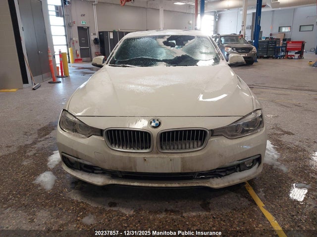 2016 Bmw 328i Xdrive მანქანა იყიდება აუქციონზე, vin: WBA8E3C54GK501823, აუქციონის ნომერი: 20237857