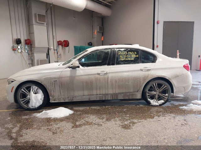 2016 Bmw 328i Xdrive მანქანა იყიდება აუქციონზე, vin: WBA8E3C54GK501823, აუქციონის ნომერი: 20237857