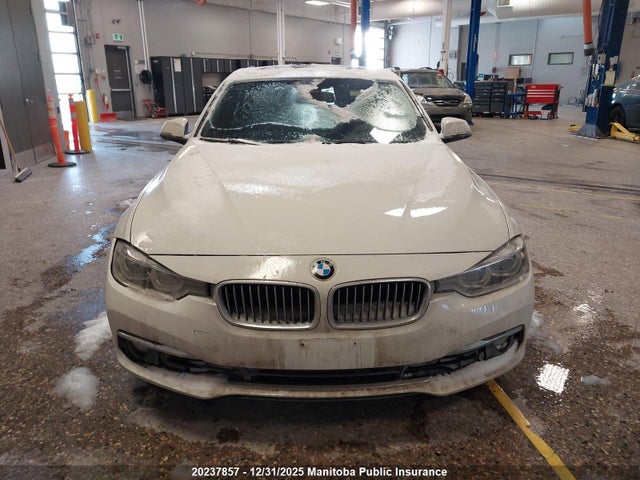 2016 Bmw 328i Xdrive მანქანა იყიდება აუქციონზე, vin: WBA8E3C54GK501823, აუქციონის ნომერი: 20237857