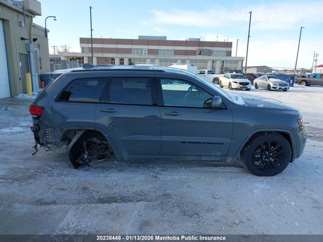 1C4RJFAG7NC139728 Jeep Grand Cherokee Laredo