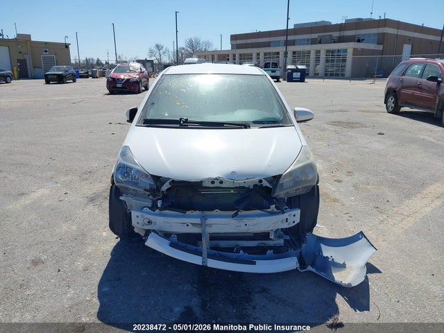 2015 Toyota Yaris Le მანქანა იყიდება აუქციონზე, vin: VNKKTUD3XFA018012, აუქციონის ნომერი: 20238472