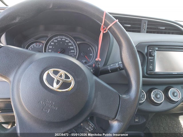 2015 Toyota Yaris Le მანქანა იყიდება აუქციონზე, vin: VNKKTUD3XFA018012, აუქციონის ნომერი: 20238472