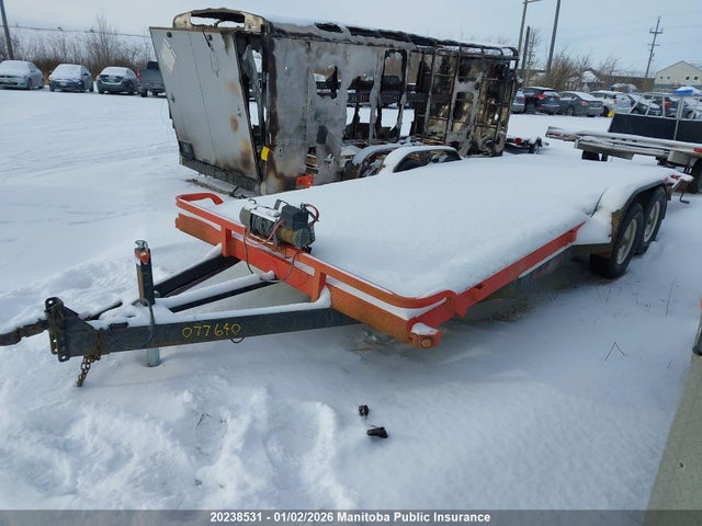 16VEX202XG2077640 Triumph Car Hauler