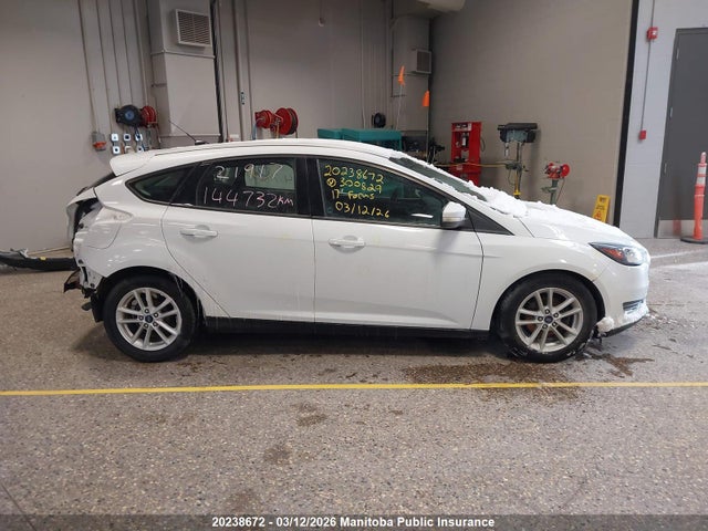 1FADP3K22HL300829 Ford FOCUS SE