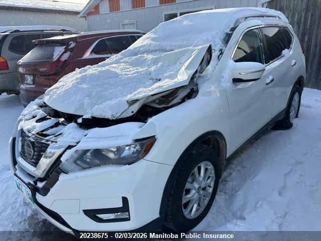 5N1AT2MV8JC749024 Nissan ROGUE SV