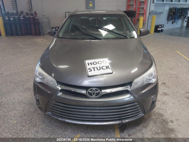 20238759 :رقم المزاد ، 4T1BF1FK0HU404664 vin ، 2017 Toyota Camry Le مزاد بيع