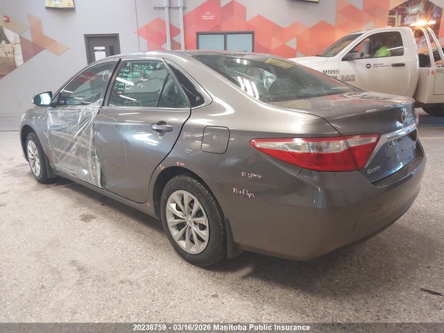 20238759 :رقم المزاد ، 4T1BF1FK0HU404664 vin ، 2017 Toyota Camry Le مزاد بيع
