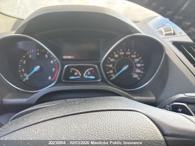 1FMCU9J9XHUC82862 Ford Escape Titanium