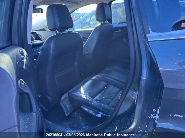 1FMCU9J9XHUC82862 Ford Escape Titanium