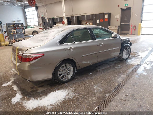 4T1BD1FK6HU209738 Toyota Camry Xle Hybrid