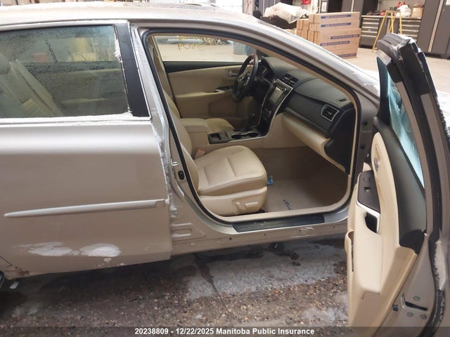 4T1BD1FK6HU209738 Toyota Camry Xle Hybrid