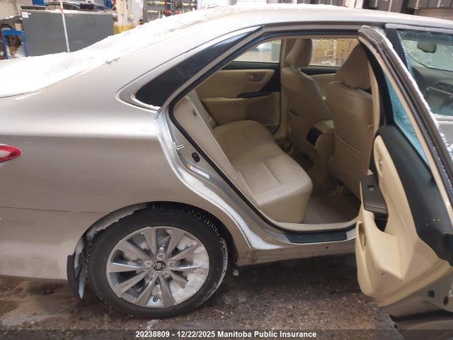 4T1BD1FK6HU209738 Toyota Camry Xle Hybrid