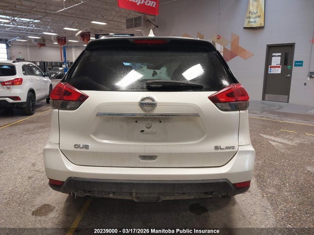 JN8AT2MV6JW341614 Nissan Rogue Sl