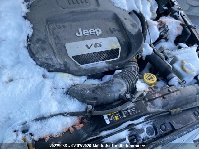 1C4BJWEG8JL898734 Jeep Wrangler Unlimited Sahara